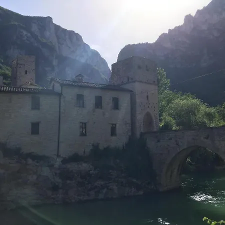 Il Pastore Errante Frasassi * גנגה